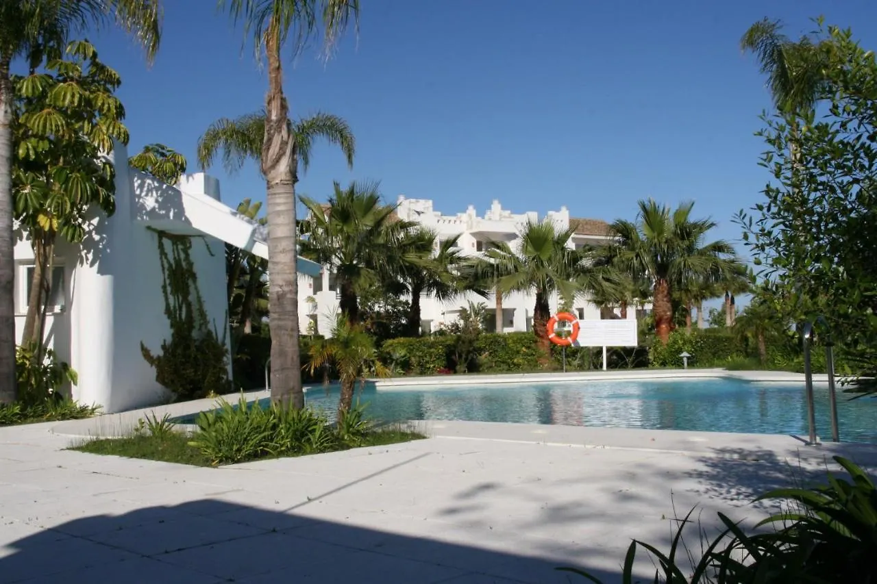 2152-Modern Apt With Private Beach Estepona España